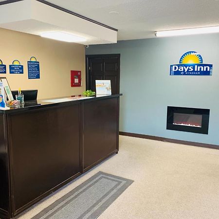 Days Inn By Wyndham Plymouth Exterior photo